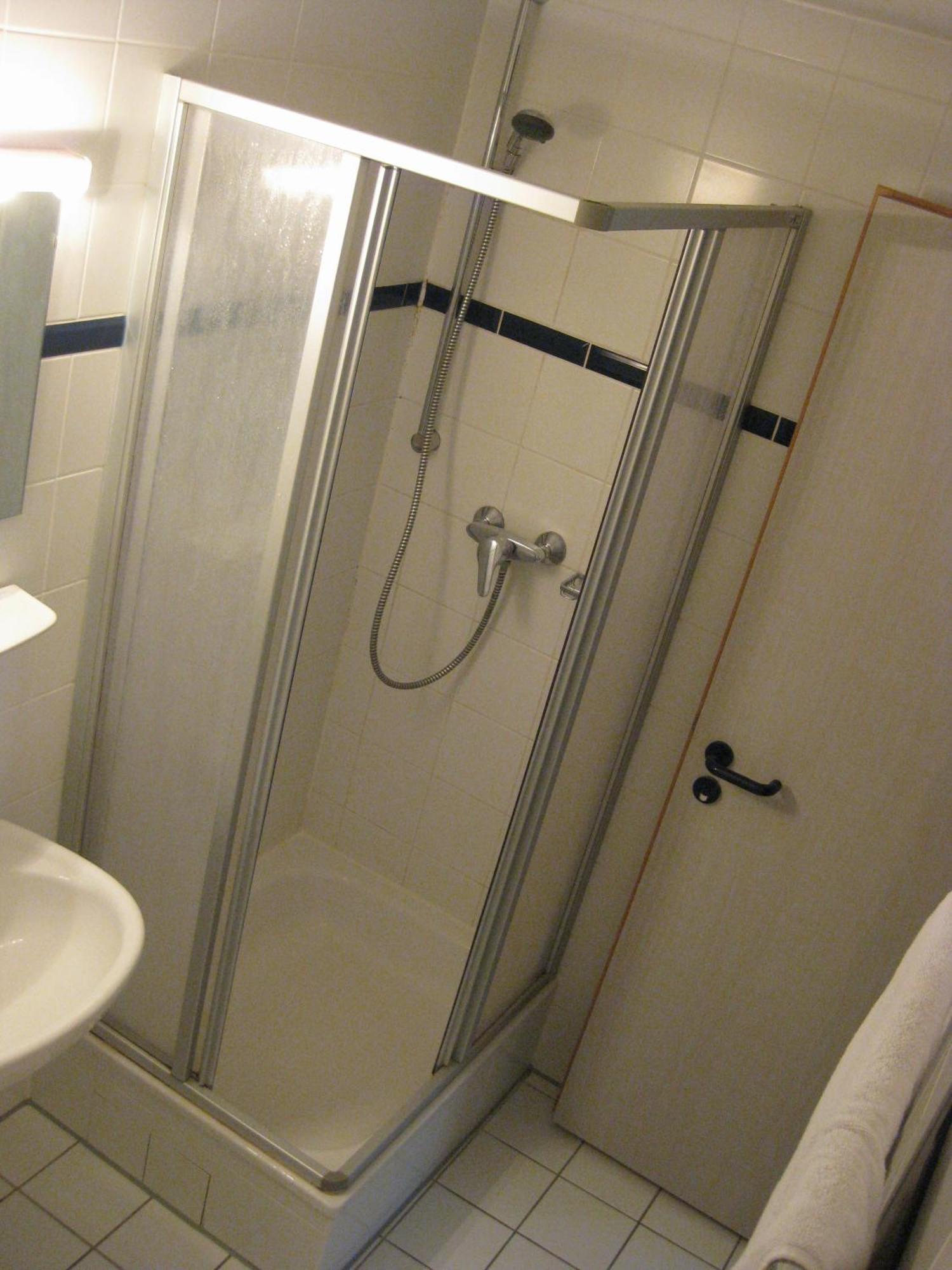 Smart Hostel By Landgasthof Velber 24H7D Seelze Zewnętrze zdjęcie