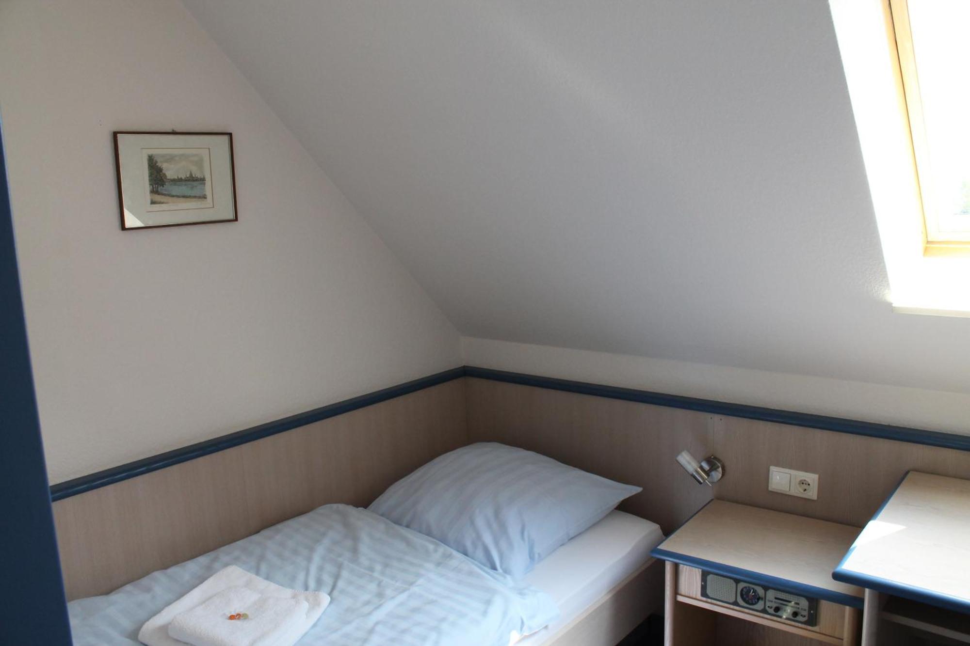 Smart Hostel By Landgasthof Velber 24H7D Seelze Zewnętrze zdjęcie