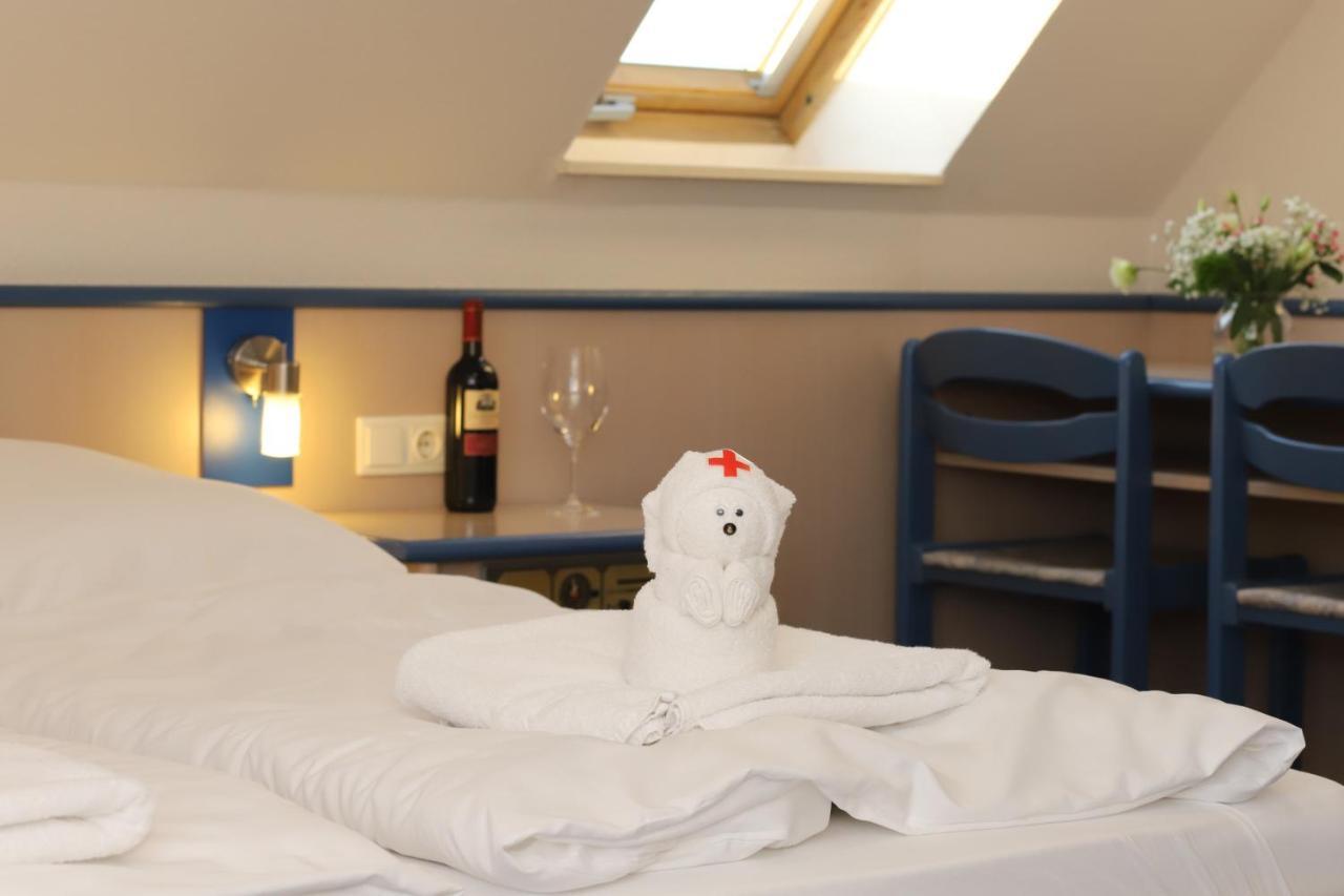 Smart Hostel By Landgasthof Velber 24H7D Seelze Zewnętrze zdjęcie