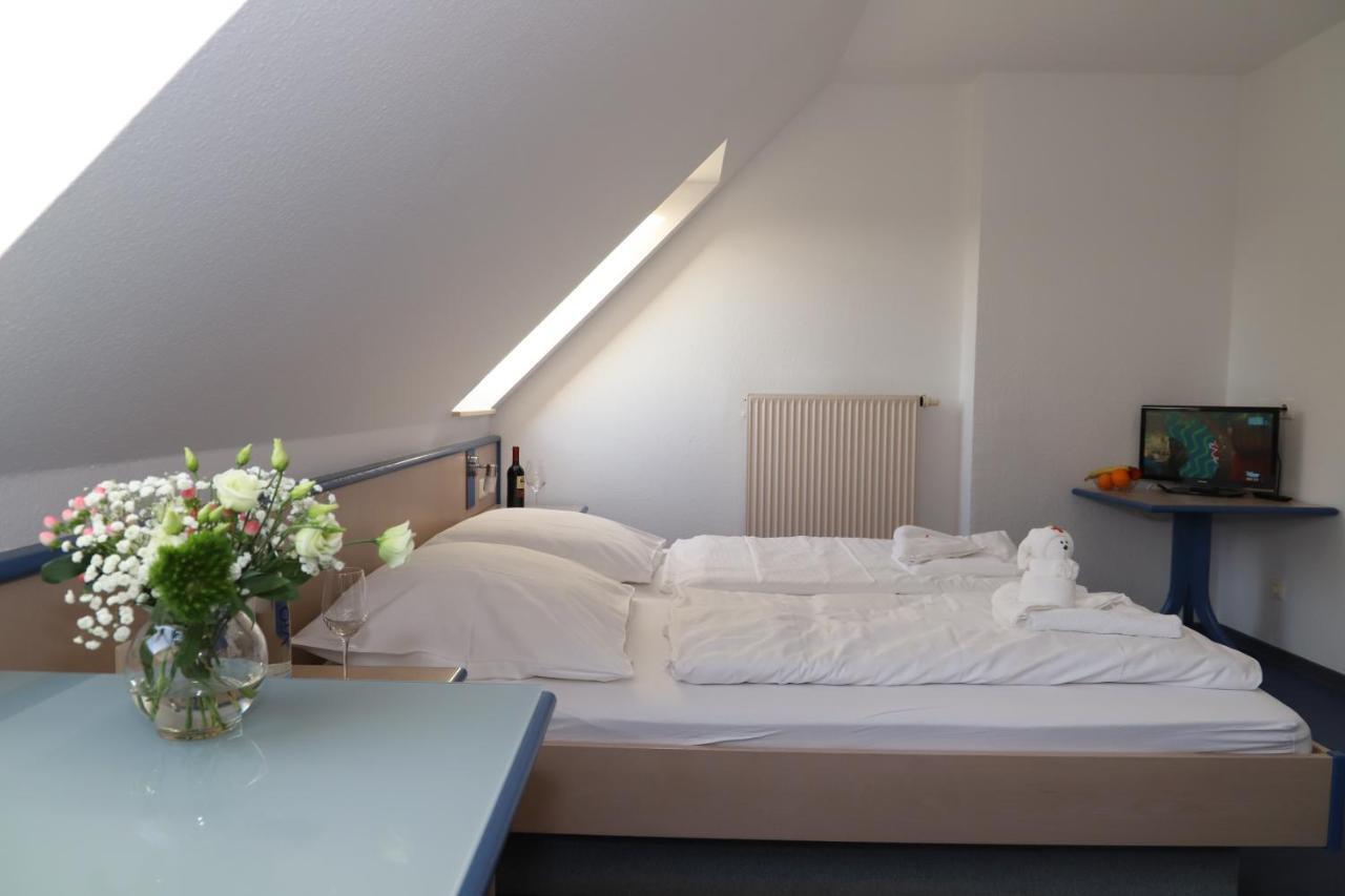 Smart Hostel By Landgasthof Velber 24H7D Seelze Zewnętrze zdjęcie