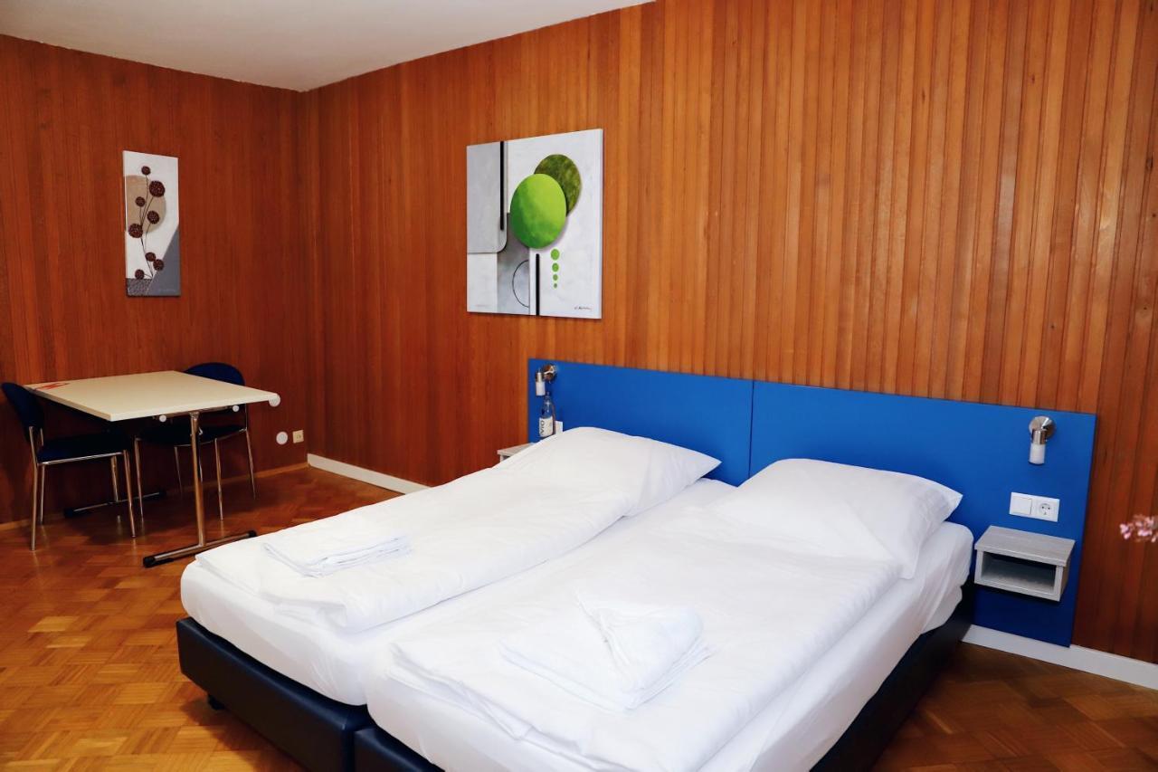 Smart Hostel By Landgasthof Velber 24H7D Seelze Zewnętrze zdjęcie