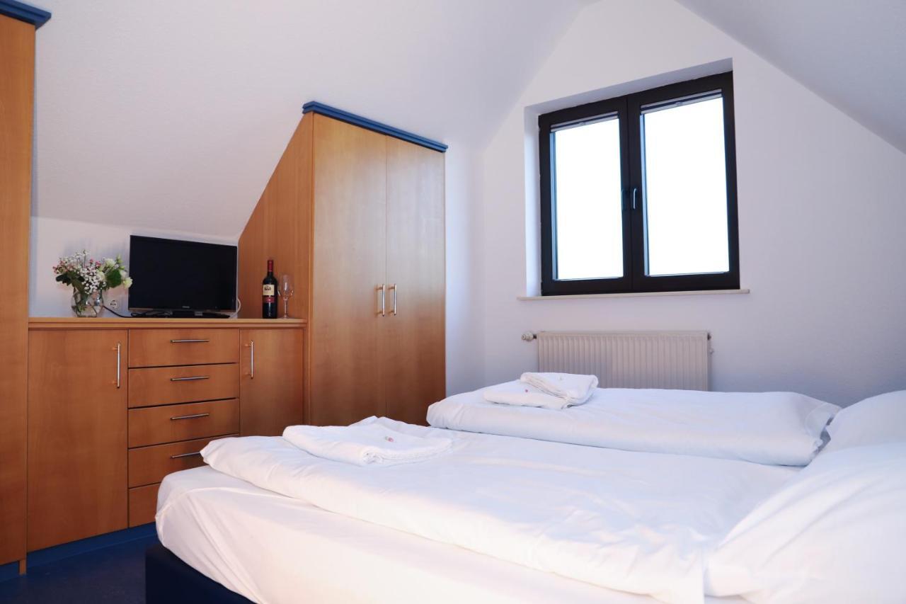 Smart Hostel By Landgasthof Velber 24H7D Seelze Zewnętrze zdjęcie