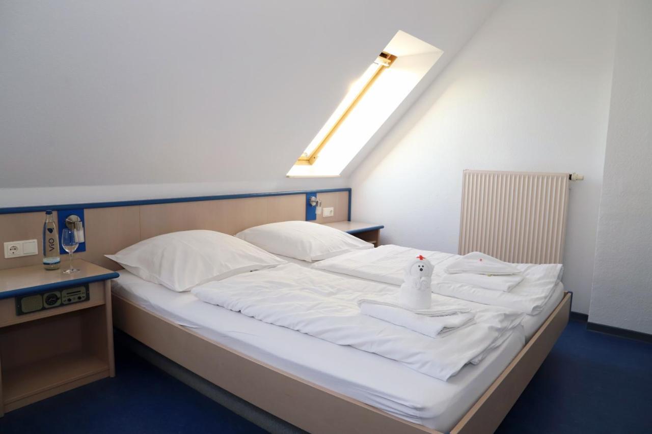 Smart Hostel By Landgasthof Velber 24H7D Seelze Zewnętrze zdjęcie